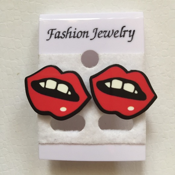 Trendy Lips Stid Earrings 1.5cm*1cm Women Girl - Picture 3 of 7